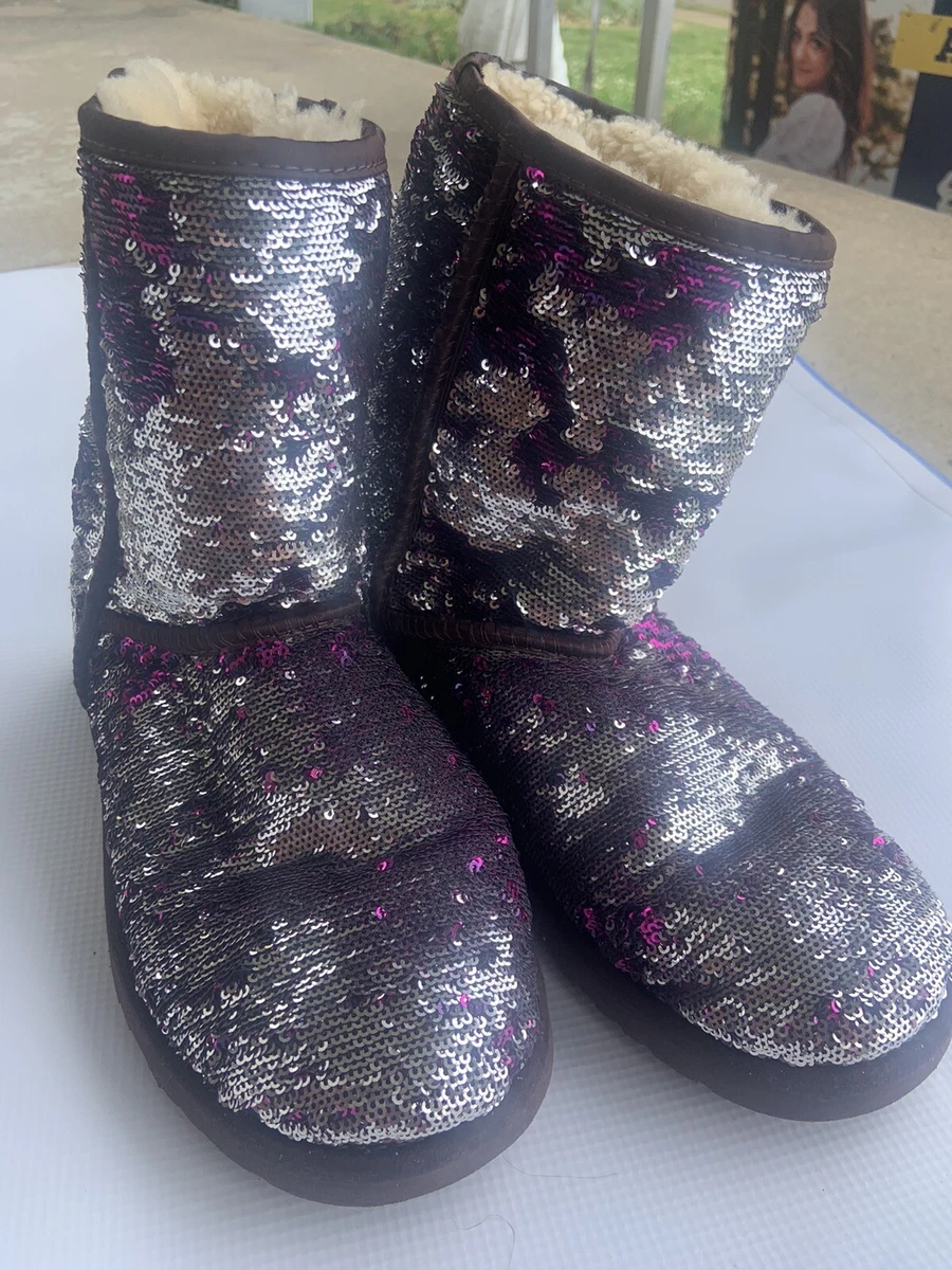 Ugg Women s F19013H Purple Silver Sequin Reversible Comfort Snow Boots Size 7