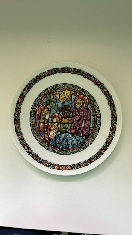 Limoges Christmas Porcelain Plate BA 388 Henri D’Arceau. L. & Fils Haute Vienne