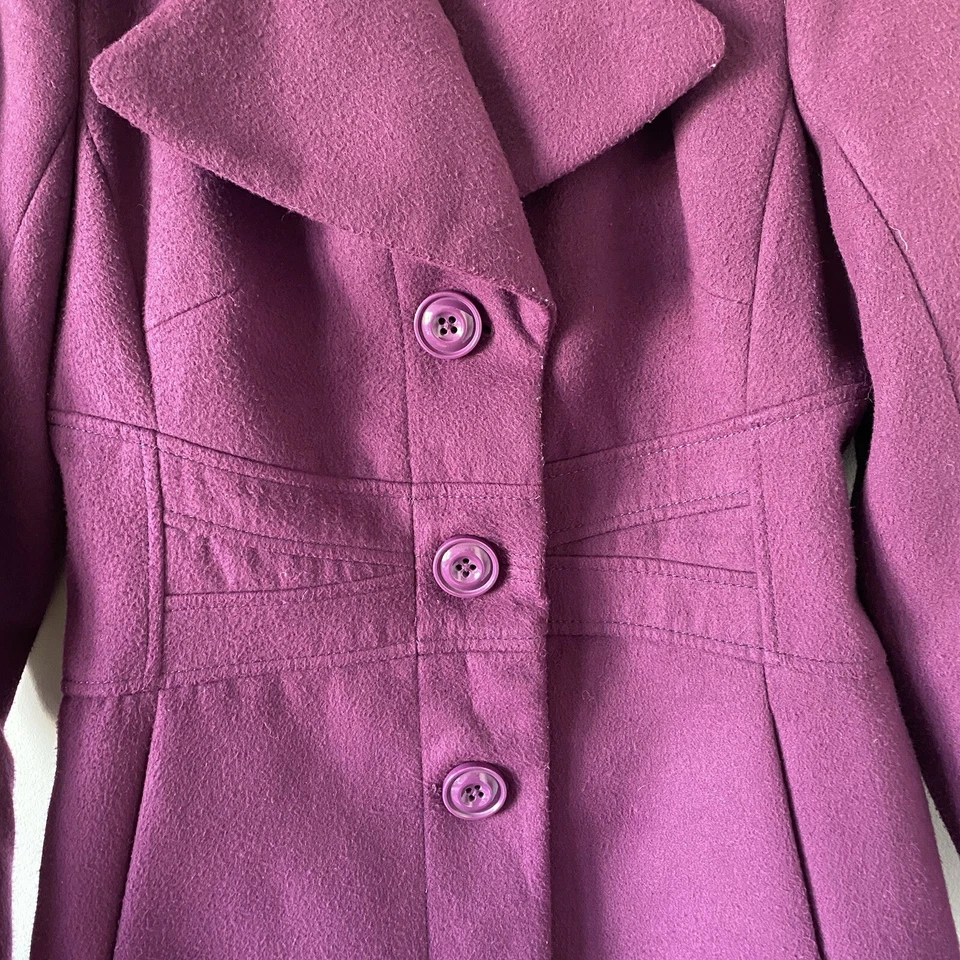 Abrigo Jessica Simpson Mujer Talla Grande Chaquetón Púrpura Manga Larga Cremallera Botón Foto 4 de 4