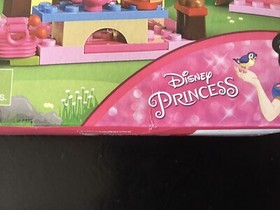 LEGO Juniors: Snow White (10738)  And A Pop Shots Snow White Birthday Card New