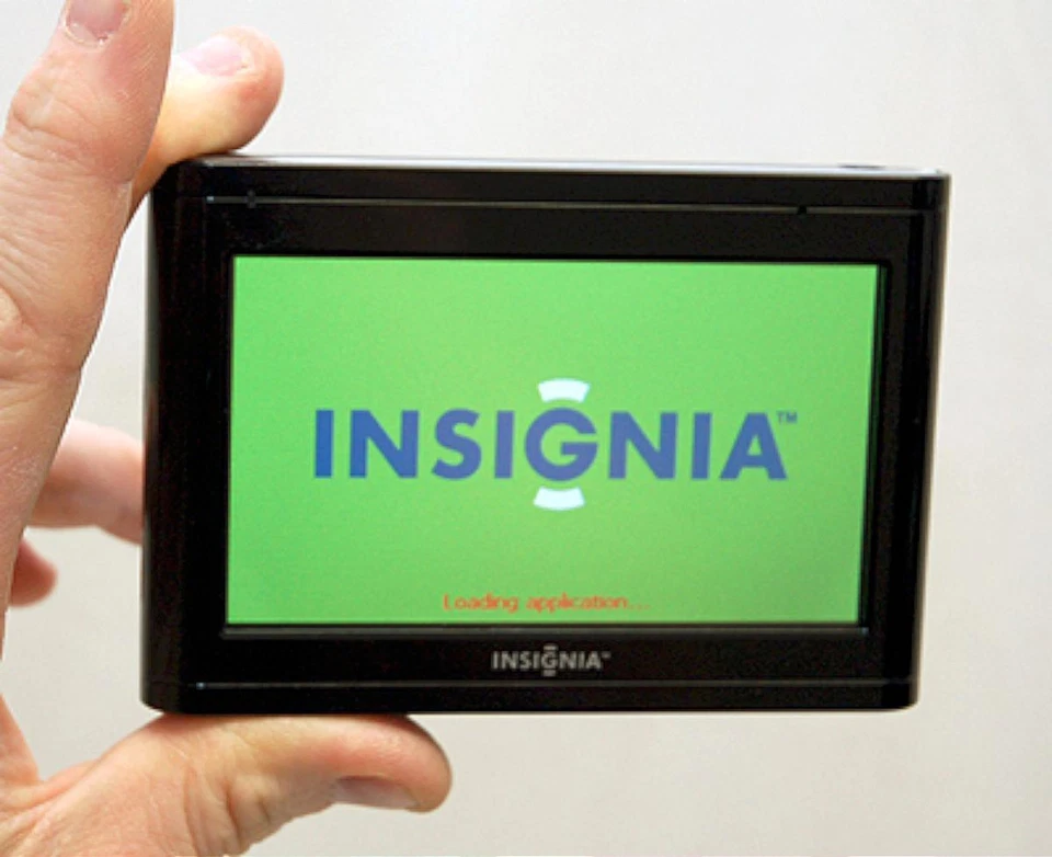 Insignia NS-CNV20 Car Portable GPS Navigator Boxed Set 4.3" LCD text-to-speech B - Image 2 of 3