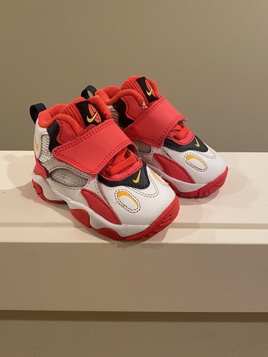 Nike Speed Rasenschuhe Kleinkindschuhe Größe 5