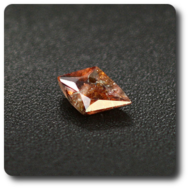 Vayrynenite rare de 0.11 cts pierre brute de collection d'Afghanistan