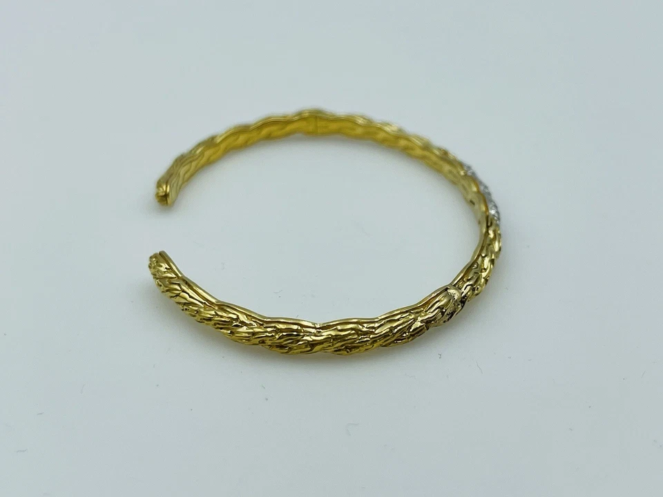 Brazalete flexible estrecho de diamantes y oro amarillo de 18 k John Hardy Foto 3 de 4