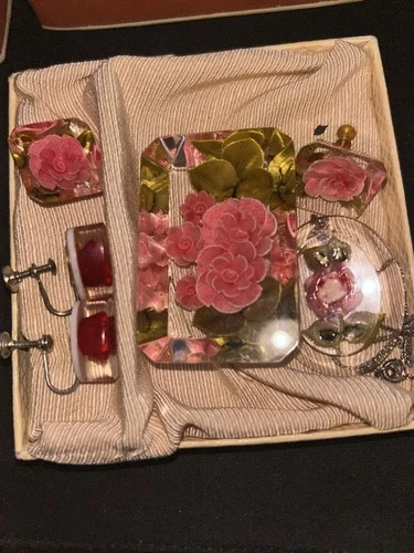 Vintage Mid-Century Floral Lucite Costume Jewelry Set w Original Carmemise Box’s