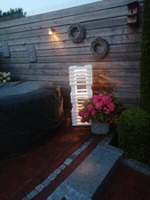 Schöne große Holz Laterne zu verkaufen. Mit Solar Licht und Fernbedienung.