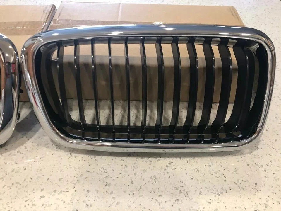 Nuevo capó delantero rejilla izquierda y derecha reemplazo BMW OEM # 51138231593/4 cromo negro Foto 4 de 4