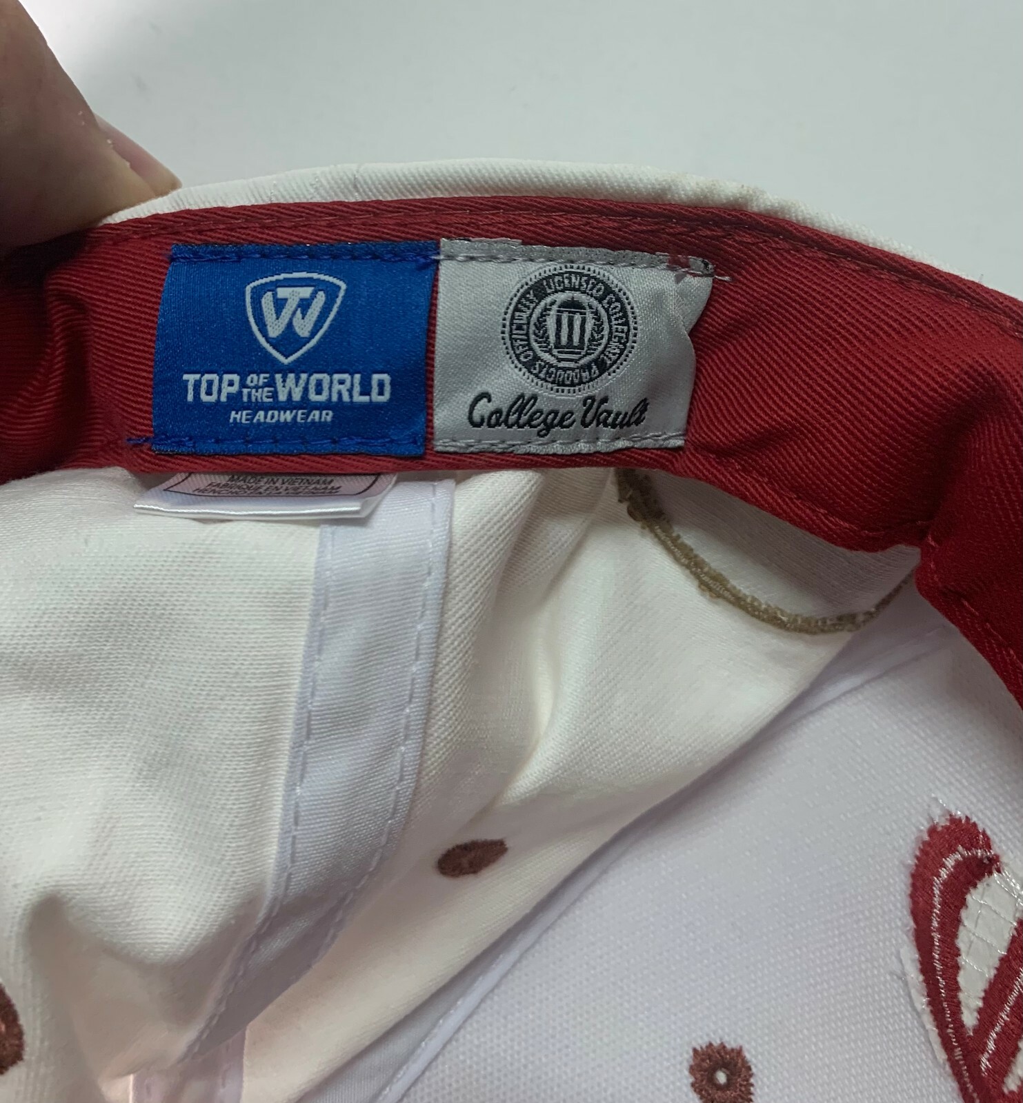 Alabama Crimson Tide White / Vault Snap Back Hat, Top of the World