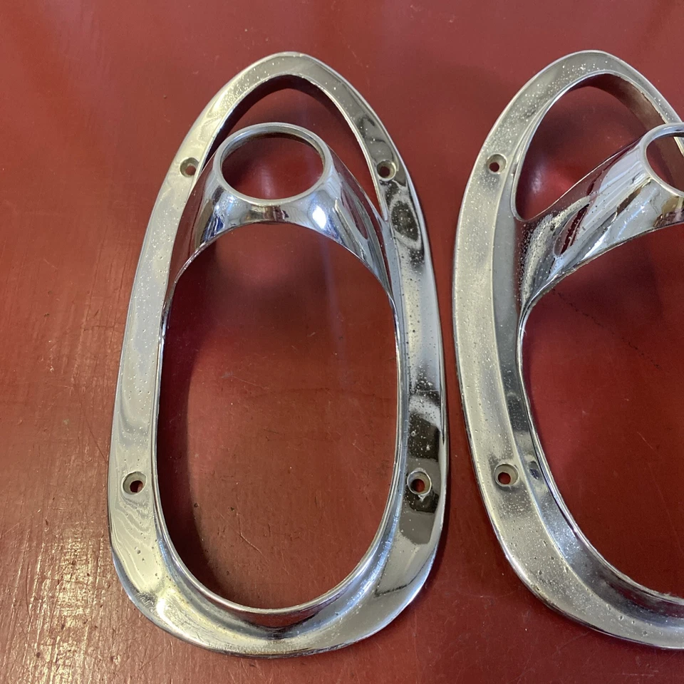 Hudson Hornet 1955 luz trasera bisel adorno Foto 2 de 4