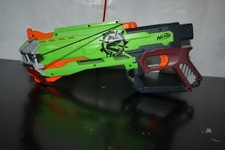 Pistola giocattolo attacco zombie croce fuoco balestra nerf USATA