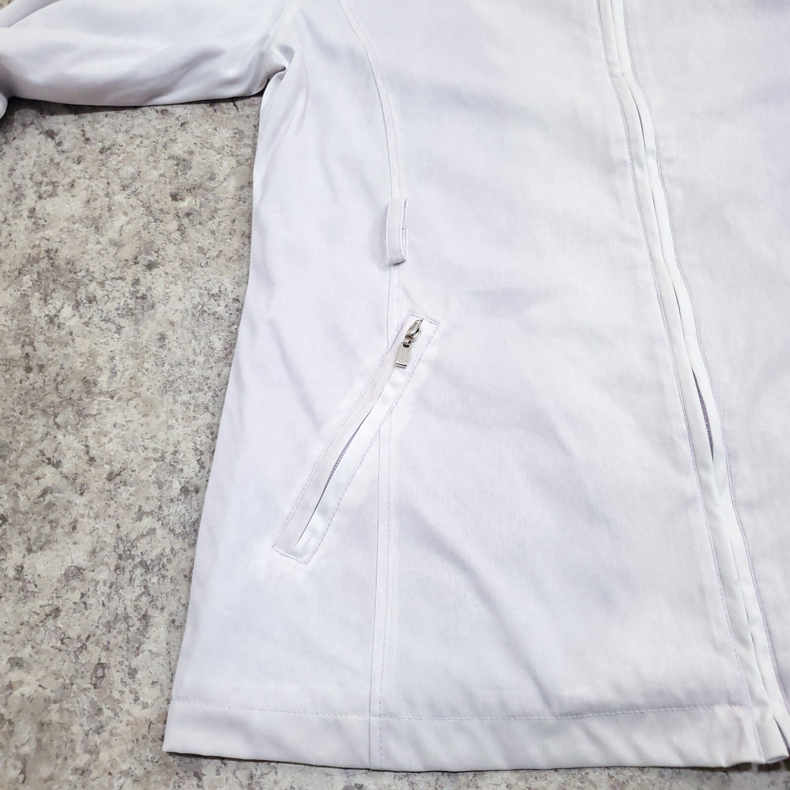 Universal Studios White Soft Shell Jacket Size Me… - image 12