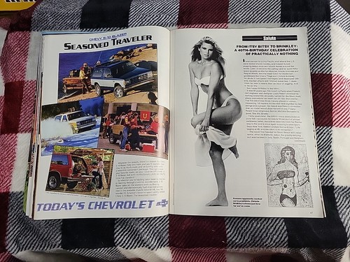 People Magazine July 28 1986 Hollywood Hunks' 86 Dangerfield and DeVito Bikini - Picture 10 of 22