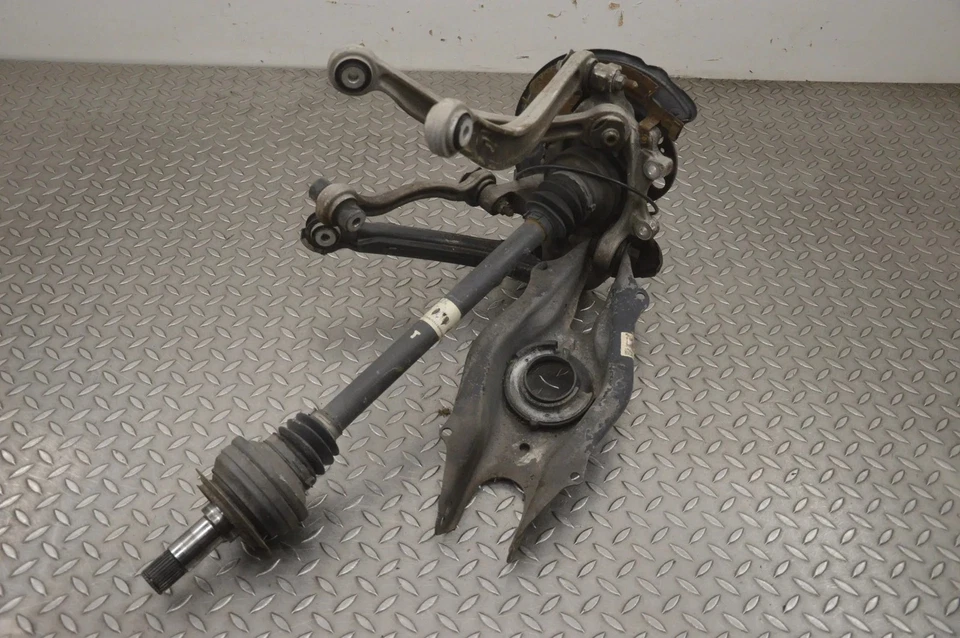 Mercedes C220d Federung hinten rechts A2053521900 A2053508008 W205 2016 21908805 - Bild 3 von 4