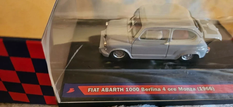 Brumm K001 - Fiat Abarth 1000 Berlina 4 ore Monza 1966 - scale 1:43 - Immagine 2 di 4