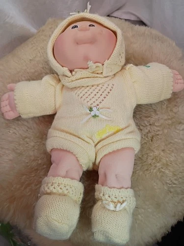 CABBAGE PATCH KID 12” VINTAGE 1980'S WITH YELLOW KNIT OUTFIT - GOOD CONDITION