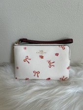 Coach Corner Zip Wristlet Chalk White Pink Bow Floral Print Coated Canvas C8674