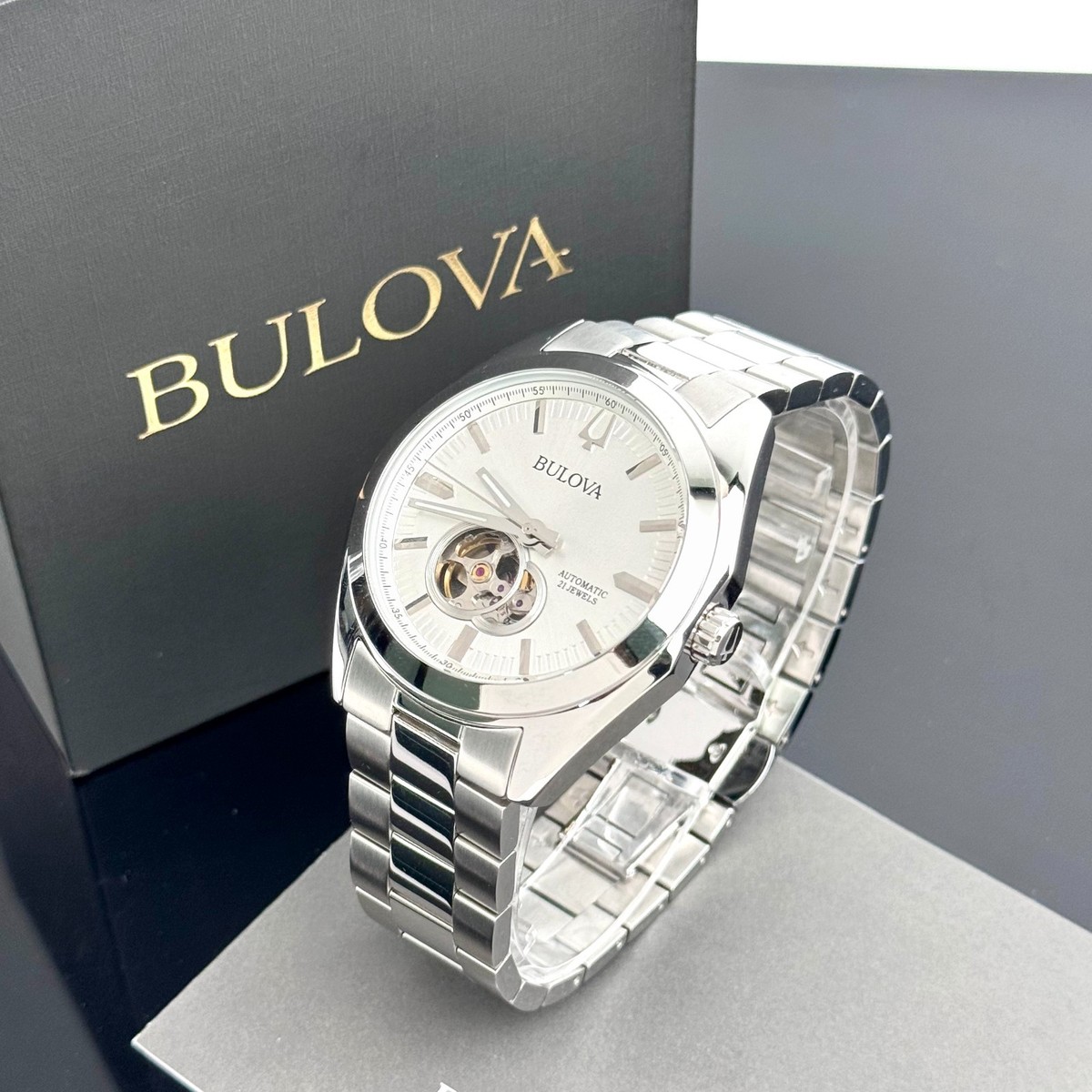 BULOVA プローバ Classic Surveyor 96A274 自動巻き Bulova Men's Surveyor 96A274 Silver Dial Stainless Steel Automatic