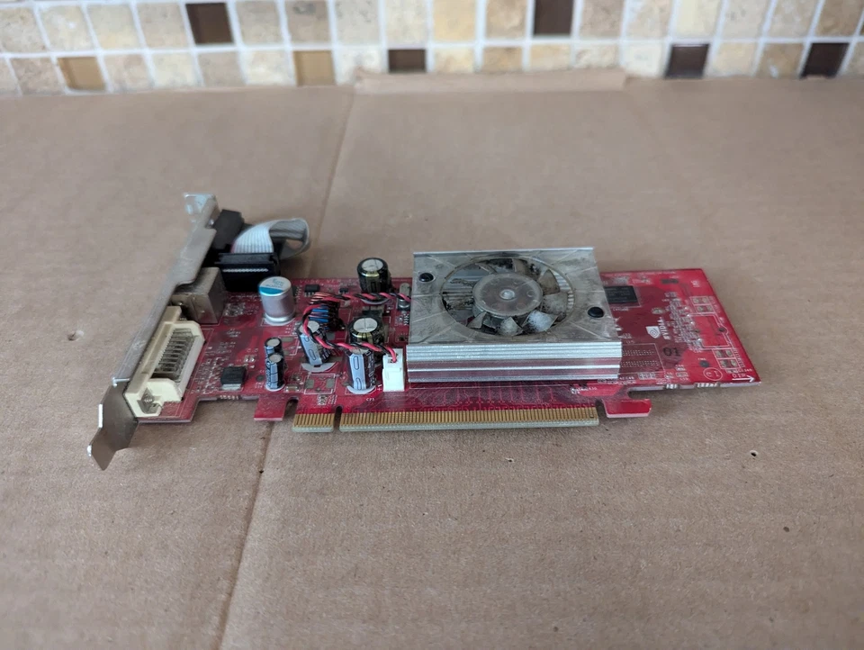 MSI NVIDIA GEFORCE 7350 LE 128 MB DDR2 PCI EXPRESS 2.0 X16 VIDEO CARD F8-3(4) - Image 4 of 4