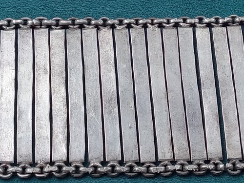 Estate find Rare Oriental Antique Silver Link Bracelet: 6.5", Weight is 82 grams - Picture 9 of 11