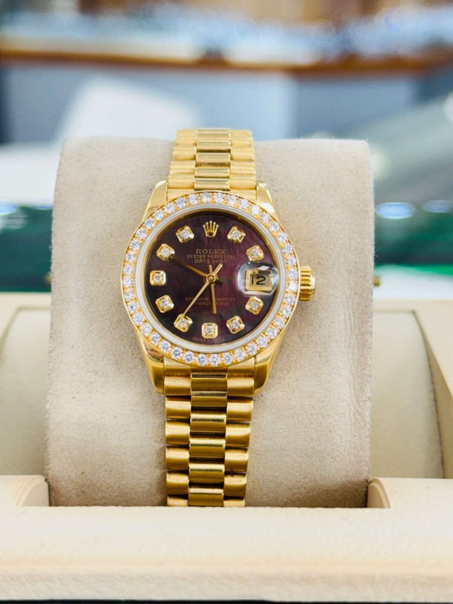 mi ⭐︎ Rolex Datejust 69138 18k Yellow Gold Factory Diamond Bezel Ladies