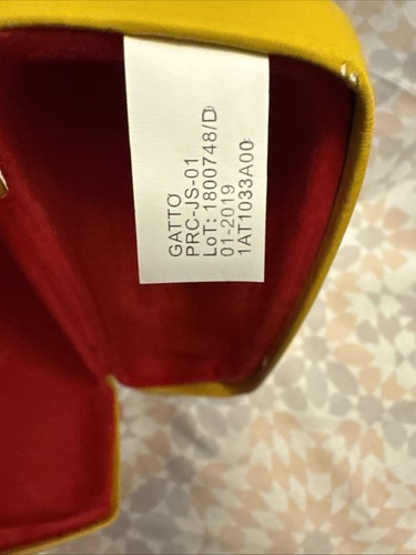 Ray-Ban Yellow Slim Hard Clamshell Sunglasses Case Red Interior Child/Junior - Picture 11 of 13