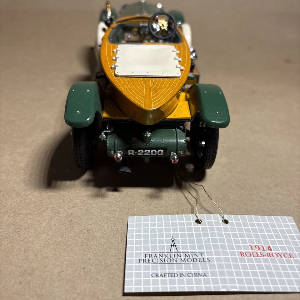 Franklin Mint 1914 Rolls Royce "Silver Ghost" Diecast  & Wood 1:24 - Image 2 of 4
