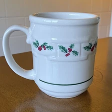LONGABERGER POTTERY Woven Tradition Holly Berry Christmas Mug USA 