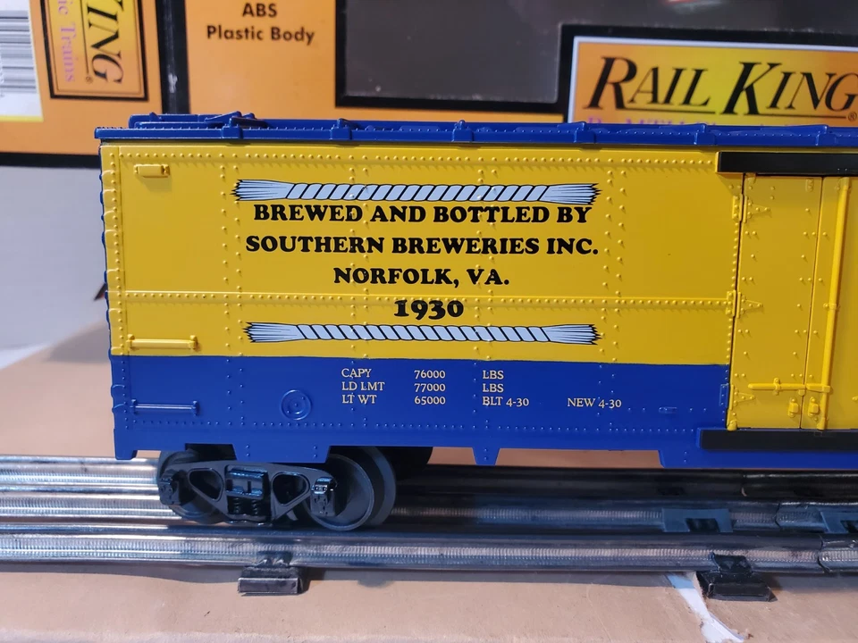 MTH Rail King 30-78124 Our Navy Beer O Gauge RailKing Modern Reefer Car OB RARE - Image 3 of 4