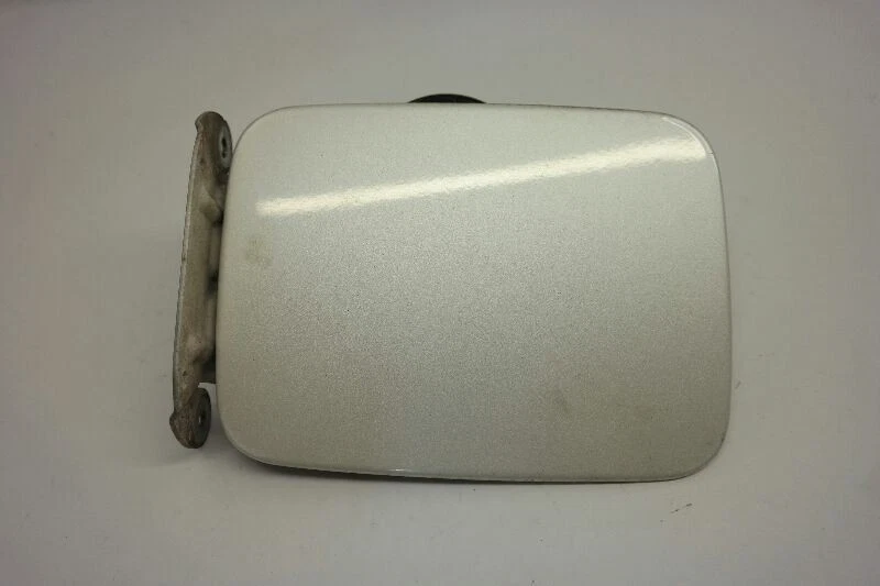 2003 2004 2005 2006 Cadillac CTS Fuel Filler Door White - Image 2 of 4