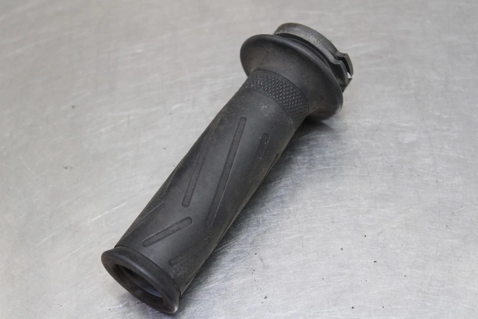04-09 YAMAHA FZ6 RIGHT THROTTLE GRIP 4YR-26240-02-00 TUBE - Image 3 of 4