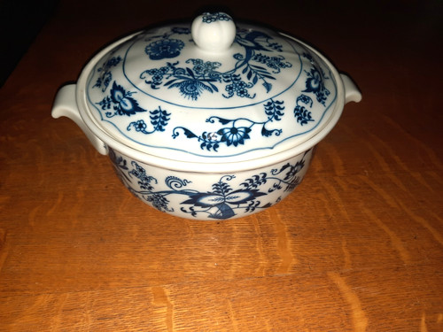 Blue Danube Japan 8" Casserole & Lid