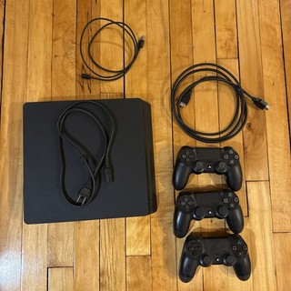 Sony PlayStation 4 Slim PS4 500GB Black Console W/ Cords & 3 Controller