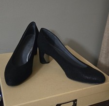 Stuart Weitzman Classic Black Heels with Silver Heel Accents Size 10M