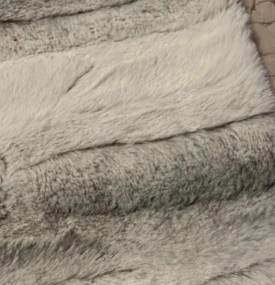 (2) DKNY Acogedor Lujo Piel Sintética 20" x 30” Queen/Estándar Almohada Fundas Suave CIN Foto 3 de 4