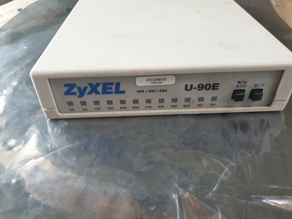 ZYXEL U-90E Serial External Fax Modem U-90E (R6S11.5) - Image 2 of 4