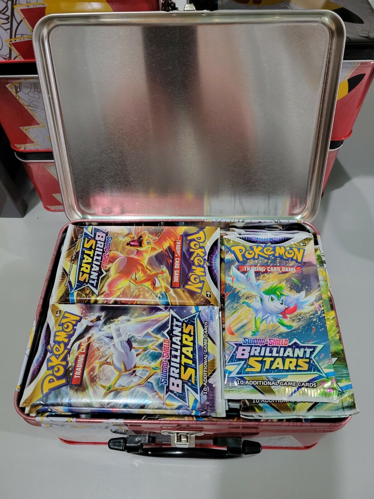 Pokémon TCG: Sword & Shield-Brilliant Stars 3 Booster Packs, Coin