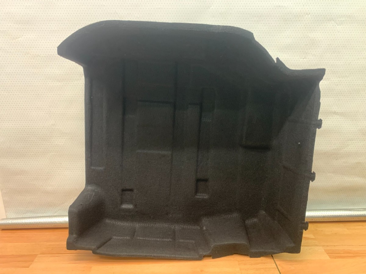 Mercedes W212 Limo Ersatzradmulde Reserveradmulde Ladeboden Belag  