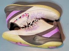 Nike Boys Kyrie Flytrap II AQ3412-003 Gray Basketball Shoes Sneakers Size 6.5Y