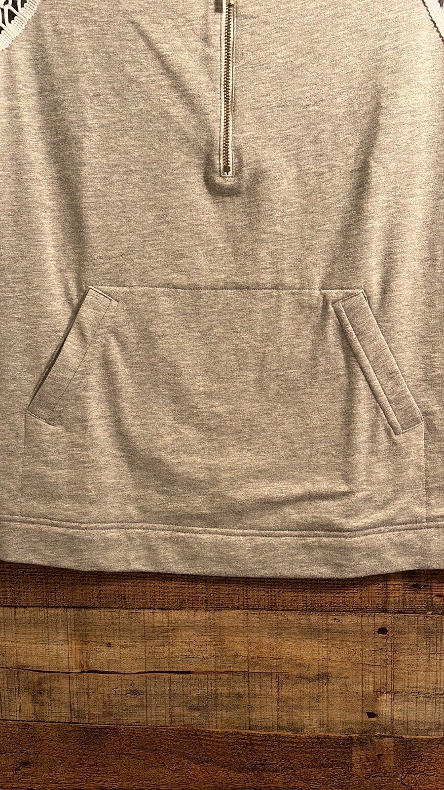 EUC Lilly Pulitzer Skipper Solid Gray Popover Whi… - image 5