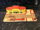 1930s MARX TIN TOY TRAIN UNION STATION PLATFORM W/CROSS ARM