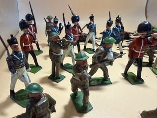 1950’s British Lead Toy Soldiers Lot Of 32 Pieces