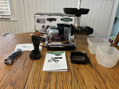 Omega Model 8008 Chrome Slow Speed Nutrition Center Masticating Juicer- Complete