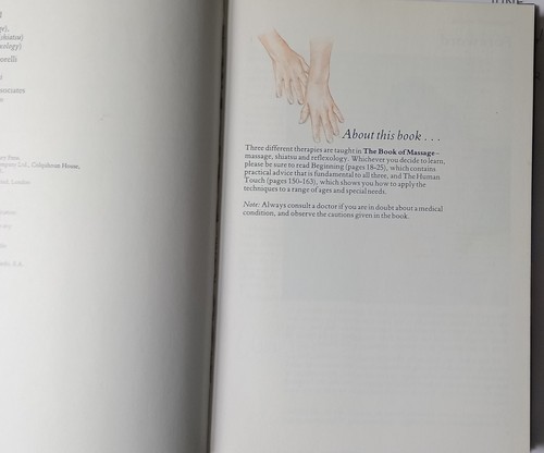 The Book of Massage: The Complete Step-by-Step Guide to Eastern and Western - Bild 3 von 3