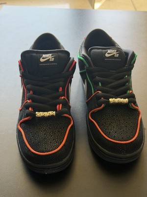 Nike SB Dunk Low Pro QS Sneaker Schwarz Weiß Rot limitiert  Gr 43 . Neu