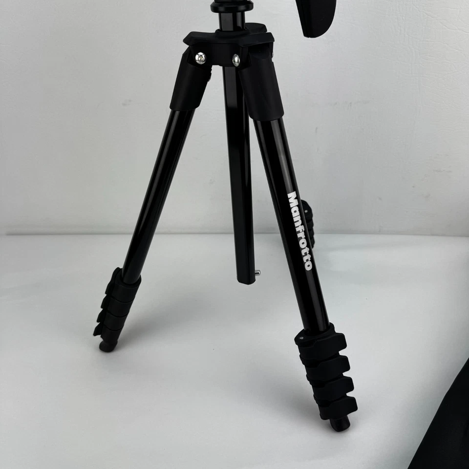Manfrotto Compact Action MKCOMPACTACN-BK Ball Head Traveler Tripod Black 61" - Image 2 of 4