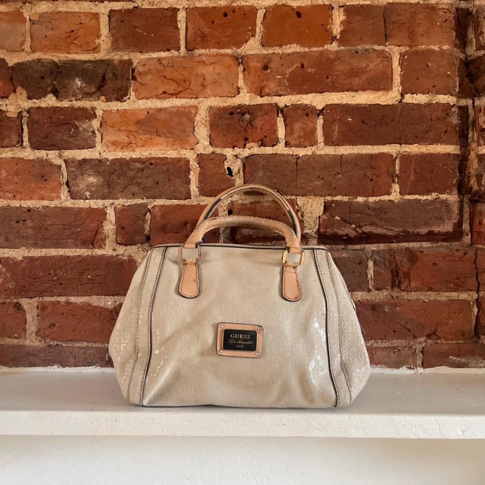 Vintage Y2K Guess White Small Leather Handbag