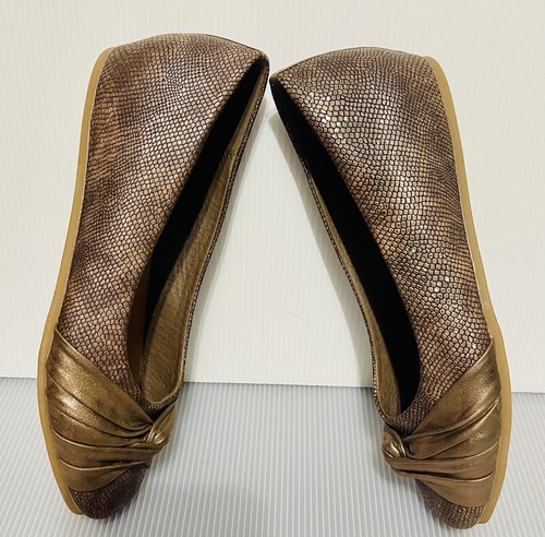 Baretraps CHAINEY Size 8.5 Women's Casuals Taupe Metallic Flats Comfort - Picture 7 of 9