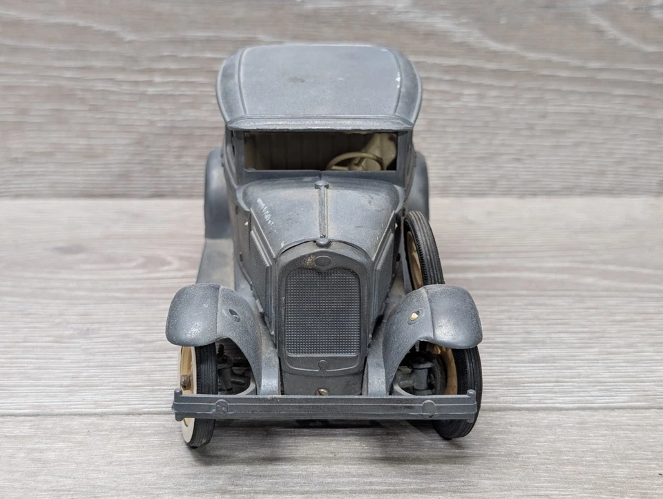 Hubley 1930 Ford Model A Sedan 854-K Diecast Car Kit Assembled Vintage USA - Image 3 of 4