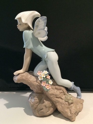LLADRO PRINCE OF THE ELVES FIGURINE #7690 E4014 - Picture 3 of 5