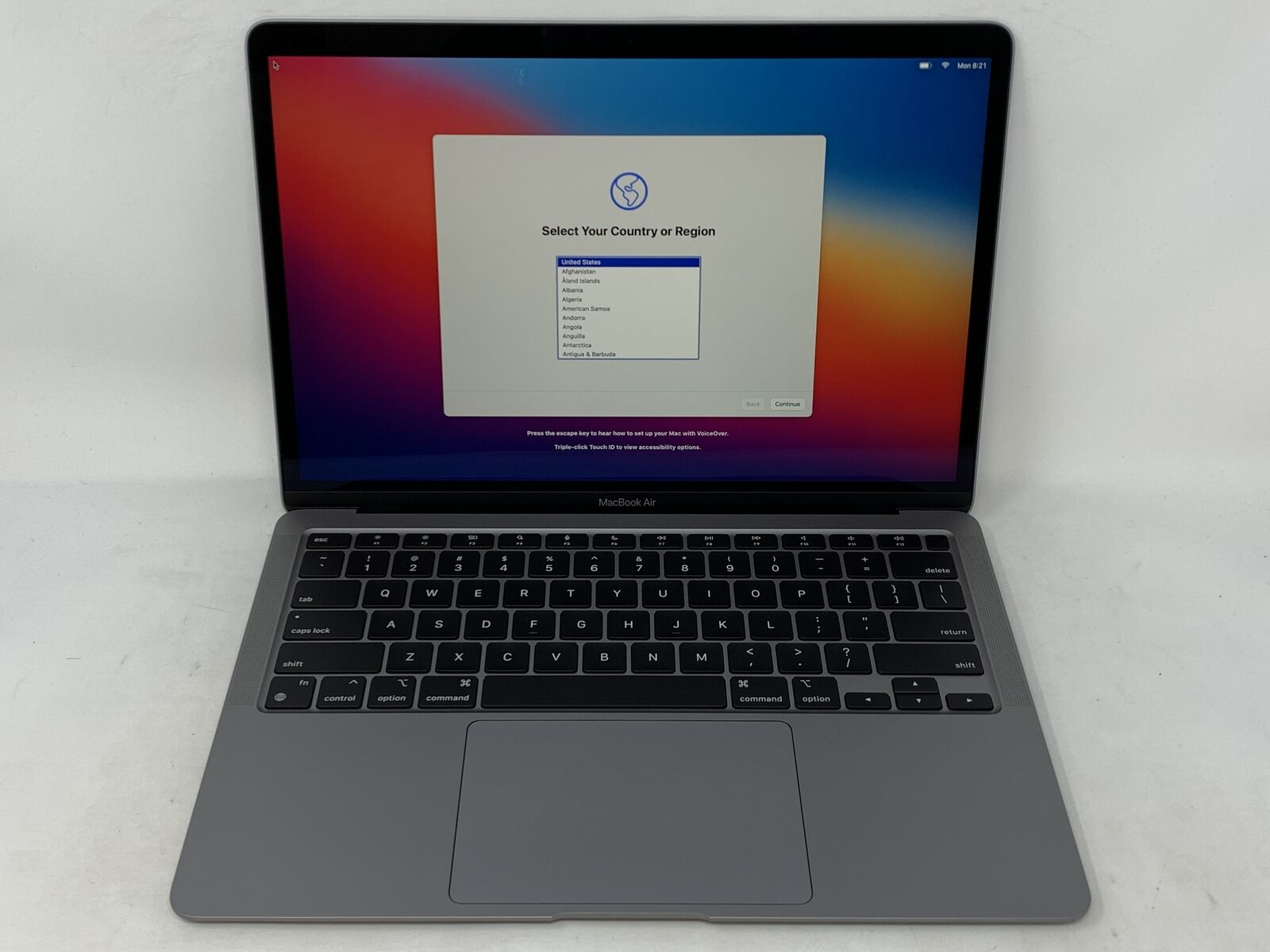 MacBook Air 13 Space Gray 2020 3.2 GHz M1 8-Core GPU 16GB 512GB Excellent  Cond.